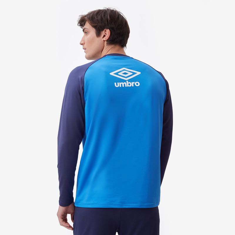 BUZO HOMBRE UMBRO ENTRE. C.A.R.C. Abrigos UMBRO