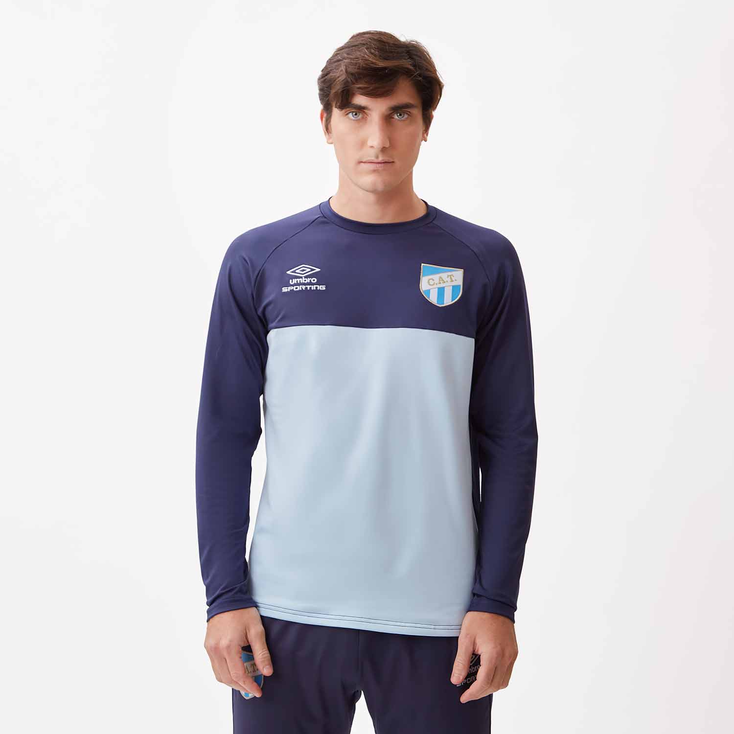 BUZO HOMBRE UMBRO ENTRE. C.A.T. Abrigos UMBRO